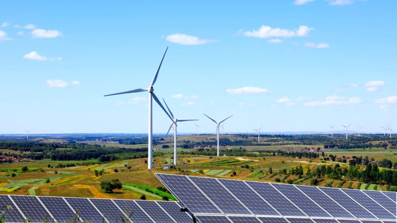 Franca merr 30.9 mld euro nga energjia e rinovueshme, Perfitojne familjet dhe bizneset